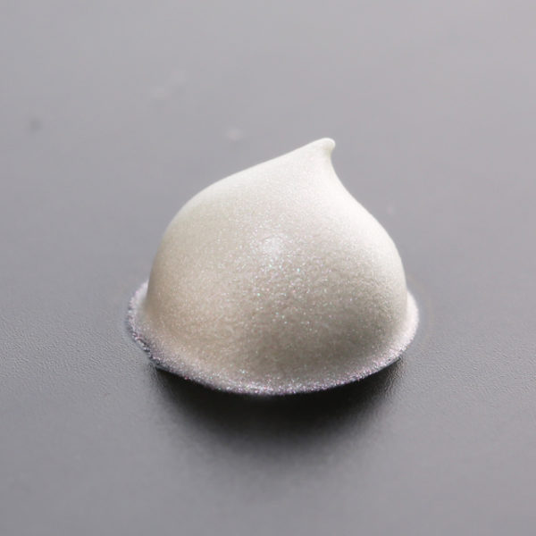 Himecoto Bi Kyaku Hime Cream for Leg 20g ครีมที่มีรีเฟลคในการเพิ่มมิติไฮไลท์ให้ดูขาเรียว พร้อมกับเพิ่มความขาวเนียนใสให้กับเรียวขา พร้อมมอยส์เจอร์ไรเซอร์บำรุงผิว ให้ผิวเรียบเนียน นุ่มยิ่งขึ้น