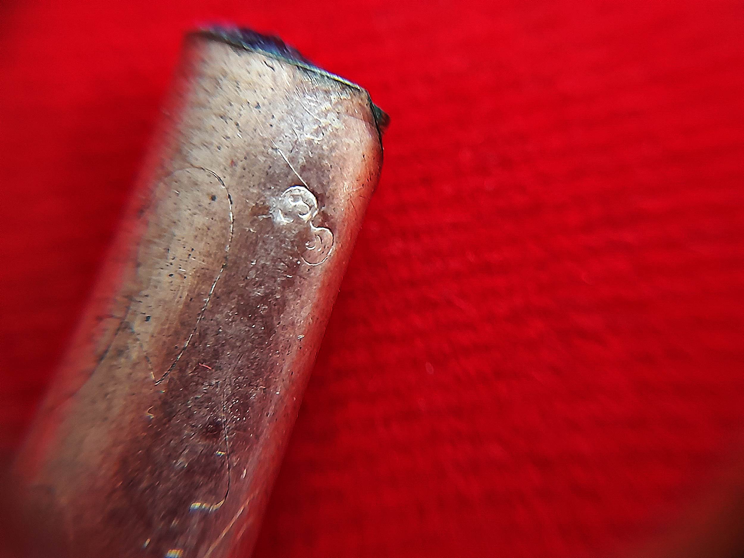 ตะกรุด "นะหน้าทอง” (ตำหรับหลวงปู่จันทร์ วัดนางหนู ) หลังยันต์ นะฤาชา” (ตำหรับหลวงปู่ศุข วัดปากคลองมะขามเฒ่า) เนื้อทองแดง ปี2566 (lสร้าง 259ดอก) รับประกันแท้ - พระอาจารย์เอราวัณ