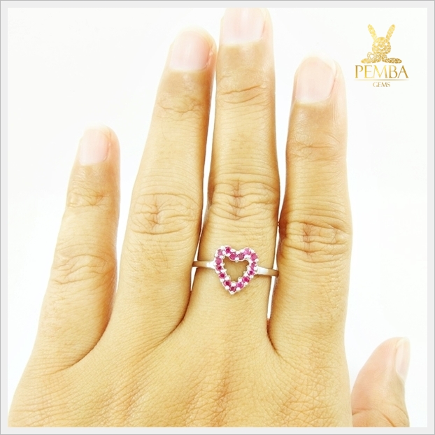 แหวนทับทิมพม่า เงินแท้925 ชุบทองคำขาว ดีไซน์รูปหัวใจสวยเก๋ แหวนพลอยแท้