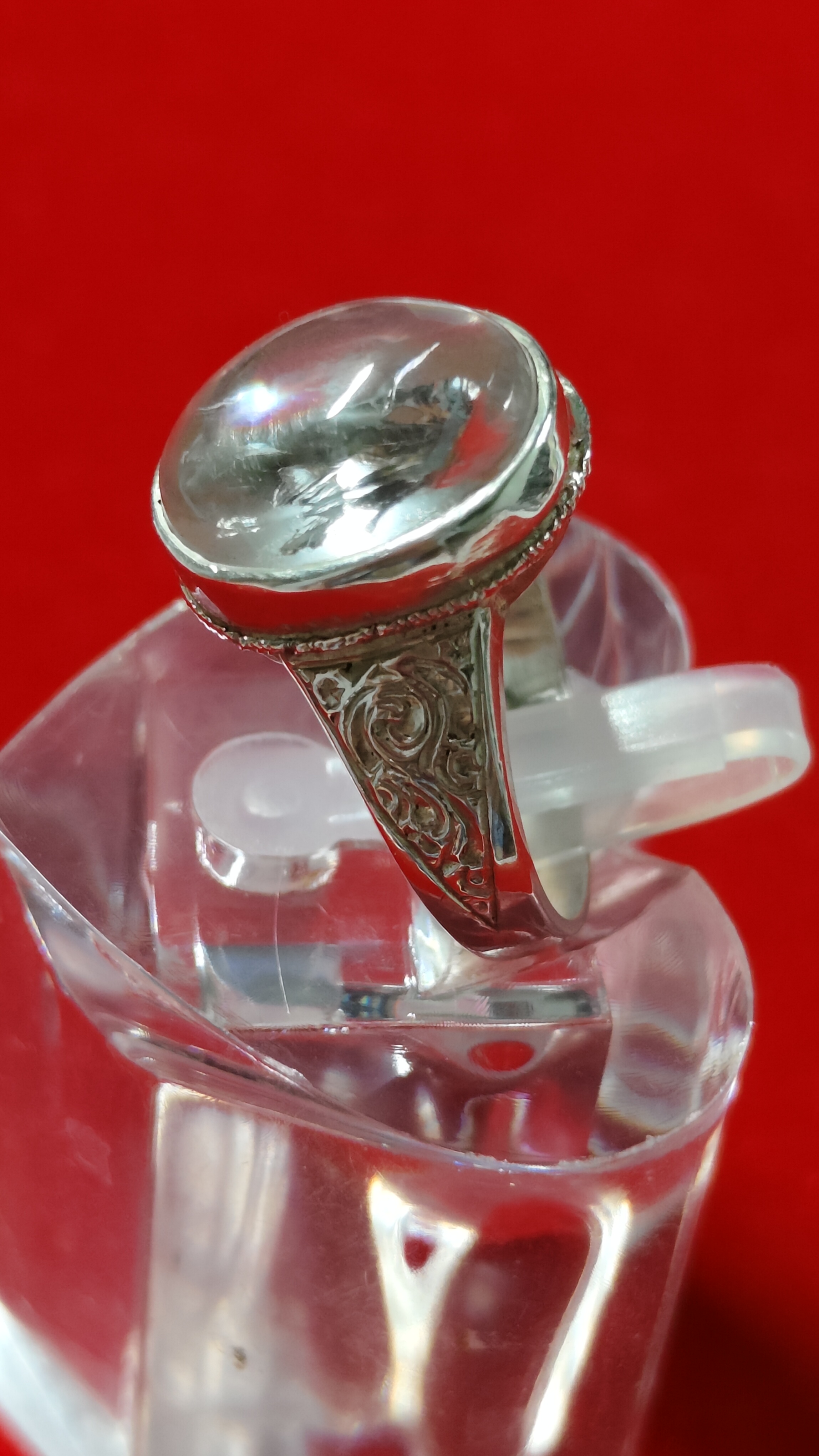 แหวนแก้วโป่งข่าม(แก้วประกายรุ้ง)