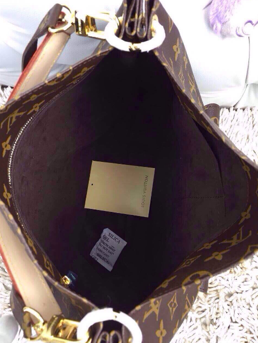 พร้อมส่ง กระเป๋า lv metis 30cm