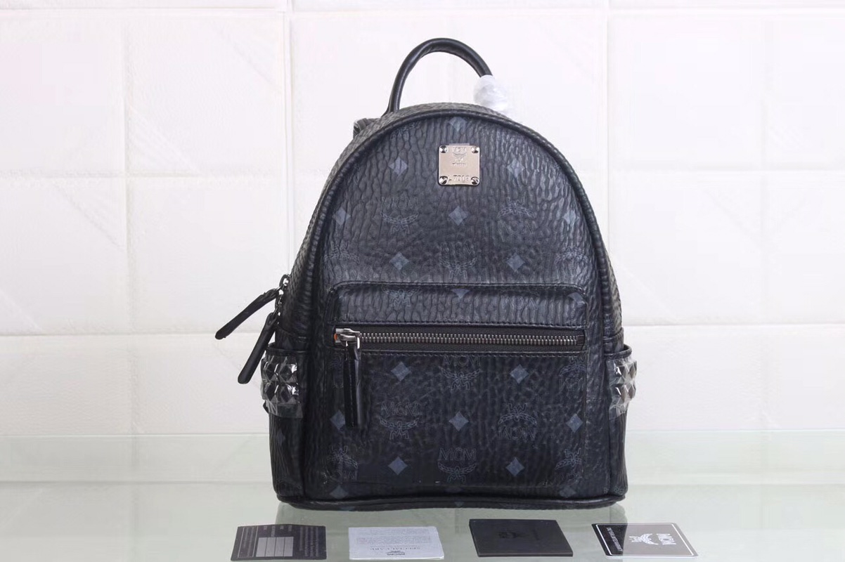 กระเป๋าเป้ mcm mini 21x27cm