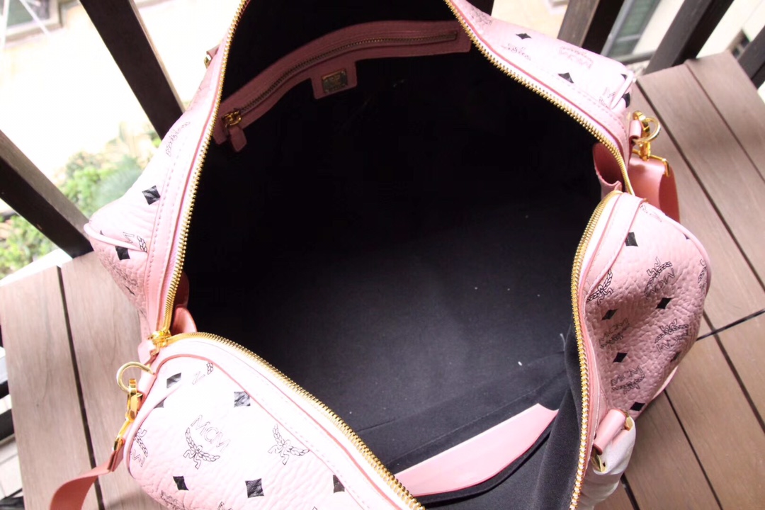 กระเป๋าเดินทาง mcm travel bag 50 cm