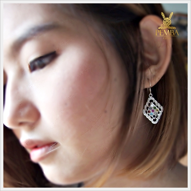 ต่างหูนพเก้า เงินแท้ ชุบทองคำขาว