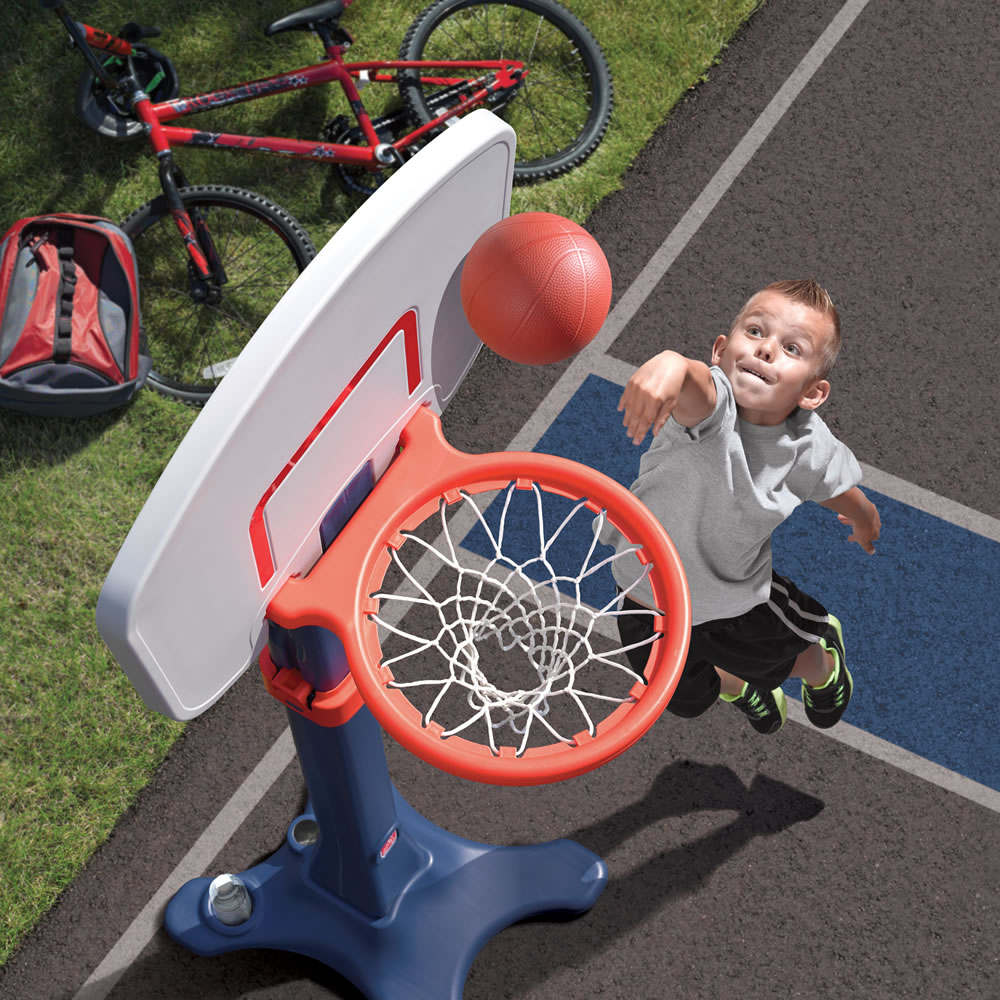 ชุดอุปกรณ์กีฬาบาสเก็ตบอลครบเซ็ท Step2 Shootin' Hoops Junior Basketball Set