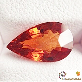 Spessartite พลอยสเปคสไทท์ รูปหยดน้ำ หนัก 3.31 กะรัต สีส้ม สีเปิด สีสวย เนื้อสะอาดมองตาเปล่าสะอาด 99% ไฟดี เจียระไนสวย รูปร่างสวย