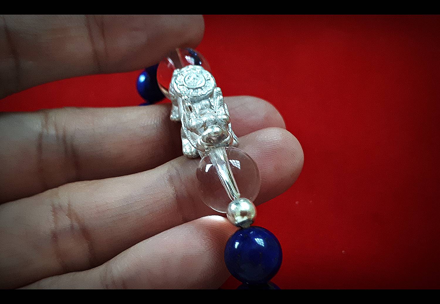 สร้อยข้อมือ หินลาพิสลาชูลี (Lapis LaZuli) ปีเซียะเงินแท้ แก้วหินเจียจุย