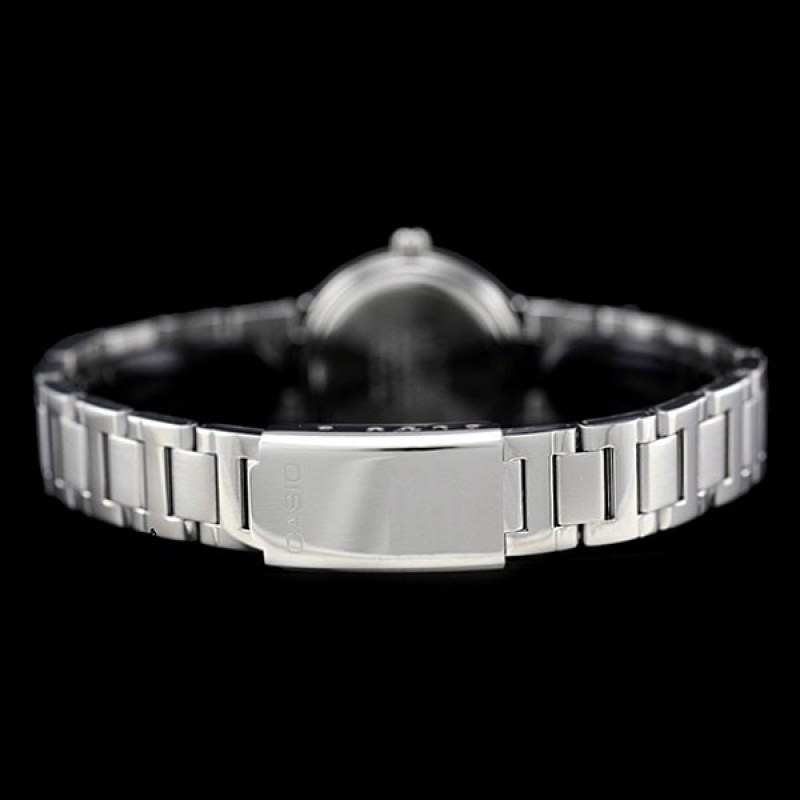 นาฬิกาข้อมือ คาสิโอ Casio Standard รุ่น LTP-1366D-6ADF (สินค้าราคาพิเศษ ไม่มีกล่อง)