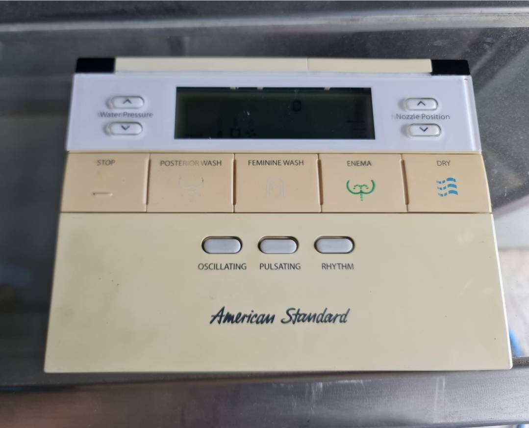 สุขภัณฑ์อัติโนมัติ american standard พร้อมรีโมท