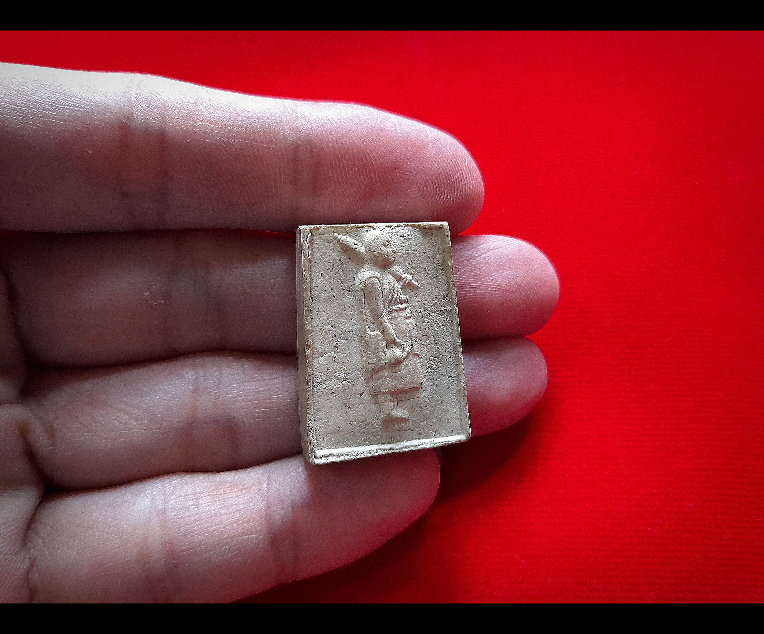 พระพุทธชินราช หลัง ธุดงค์ (หลวงพ่อยงยุทธ ออกธุดงค์ ช่วยเหลือศิษย์) เนื้อผงรวมมวลสาร (ผงมวลสาร+เส้นผมเกศา+พลอยเสก) ปี2537 #รับประกันแท้และทัน - หลวงพ่อยงยุทธ วัดเขาไม้แดง จ.ชลบุรี