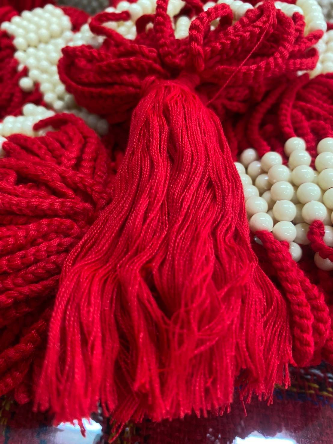 สร้อยข้อมือ ด้ายแดง สีแดง สีชมพู สีเขียว สีอื่น (ขายปลีก ขายส่ง) (งานถักทำมือ เส้นใหญ่หนา)