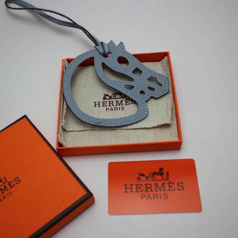 ที่คล้อง ที่ห้อย กระเป๋า hm togo leather รูปม้า มีหลายสี สต๊อกเปลี่ยนตลอดสอบถามได้ค่ะ