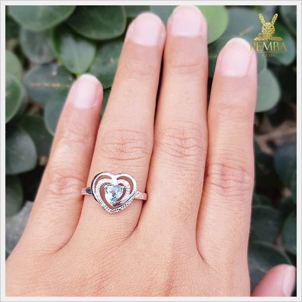 แหวนเพทายแท้ ดีไซน์รูปหัวใจสุดเก๋ ใส่ติดนิ้่วน่ารักๆ แหวนพลอยแท้