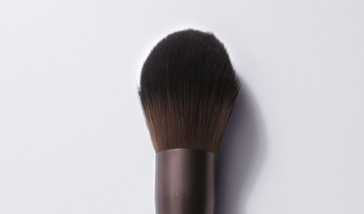 (ขายส่ง 340.-) Innisfree Beauty Master Powder Brush แปรงลงแป้งสุดฮิตจากเกาหลี ที่ขนแปรงนุ่มนิ่ม พุ่มฟูใหญ่ปัดทั่วหน้าสะใจ ด้ามแปรงทำเป็นไม้สกรีน Innisfree