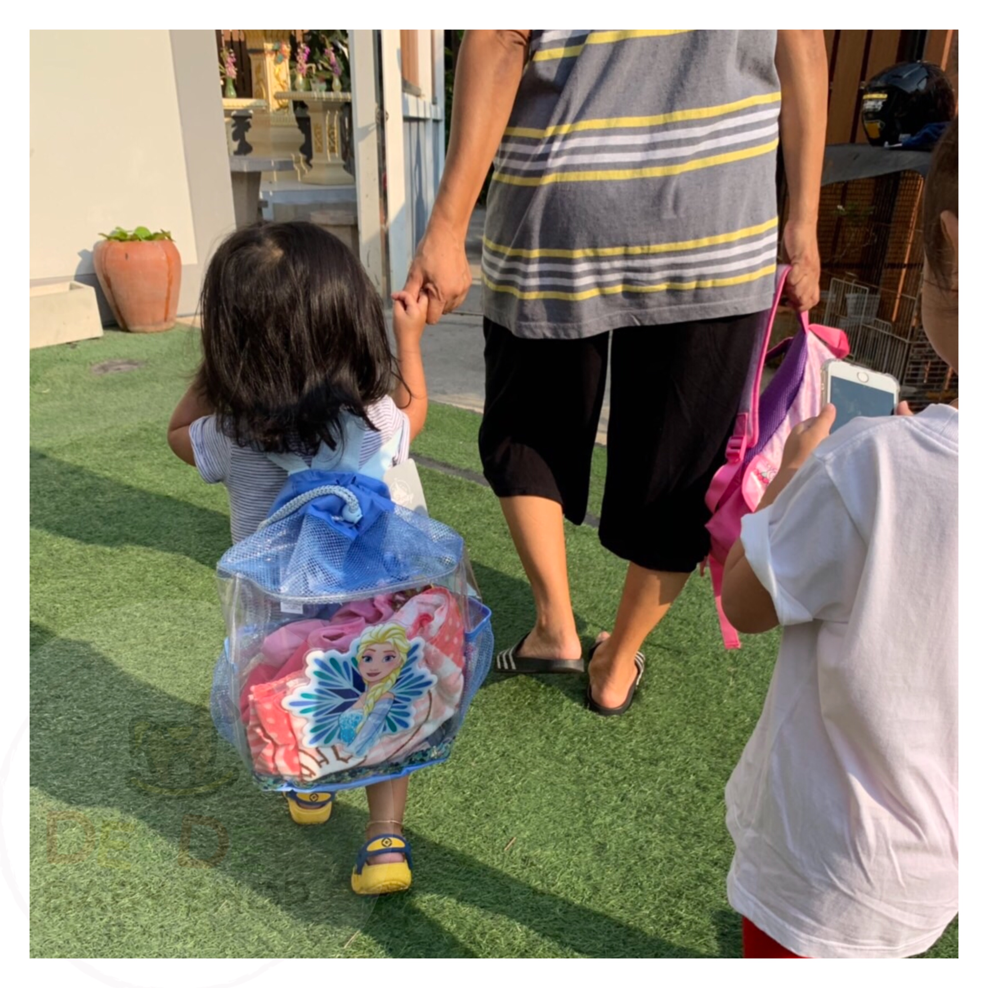 กระเป๋าสะพายเป้กันน้ำ Disney Frozen Swim Bag for Kids