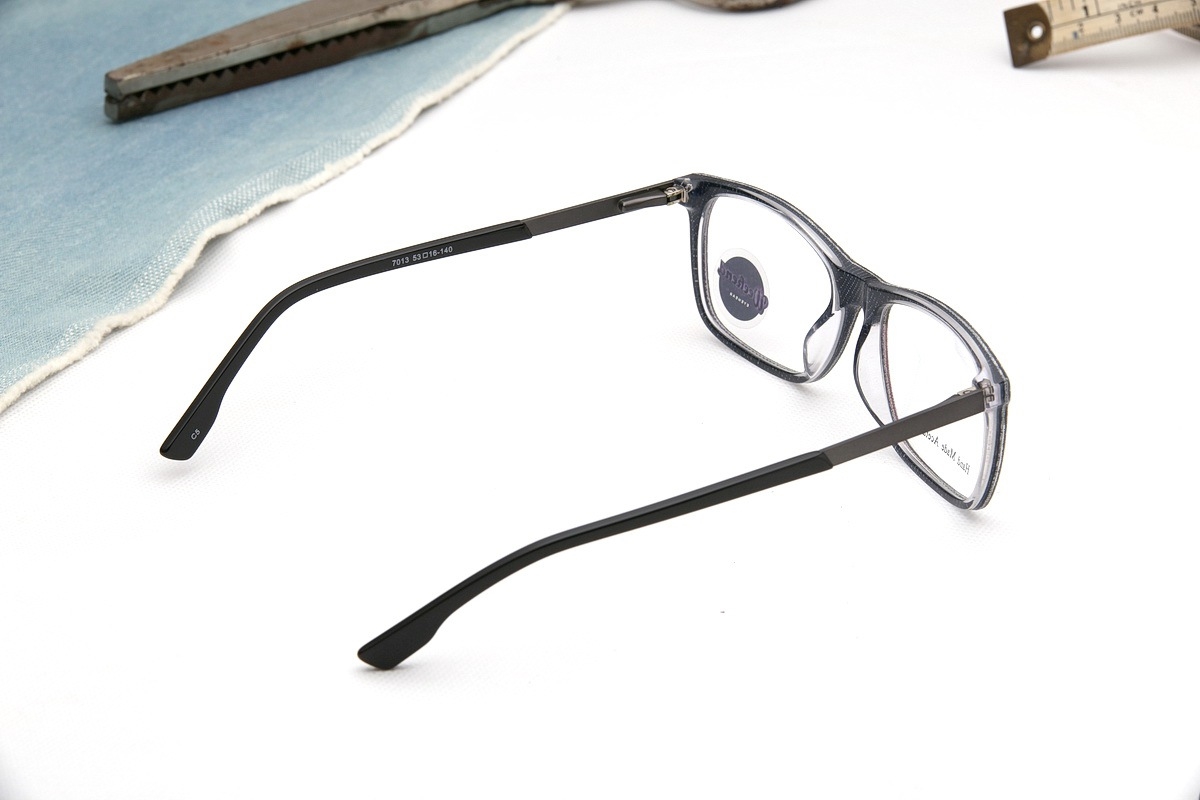 กรอบสายตา Weekend Jeans - Black