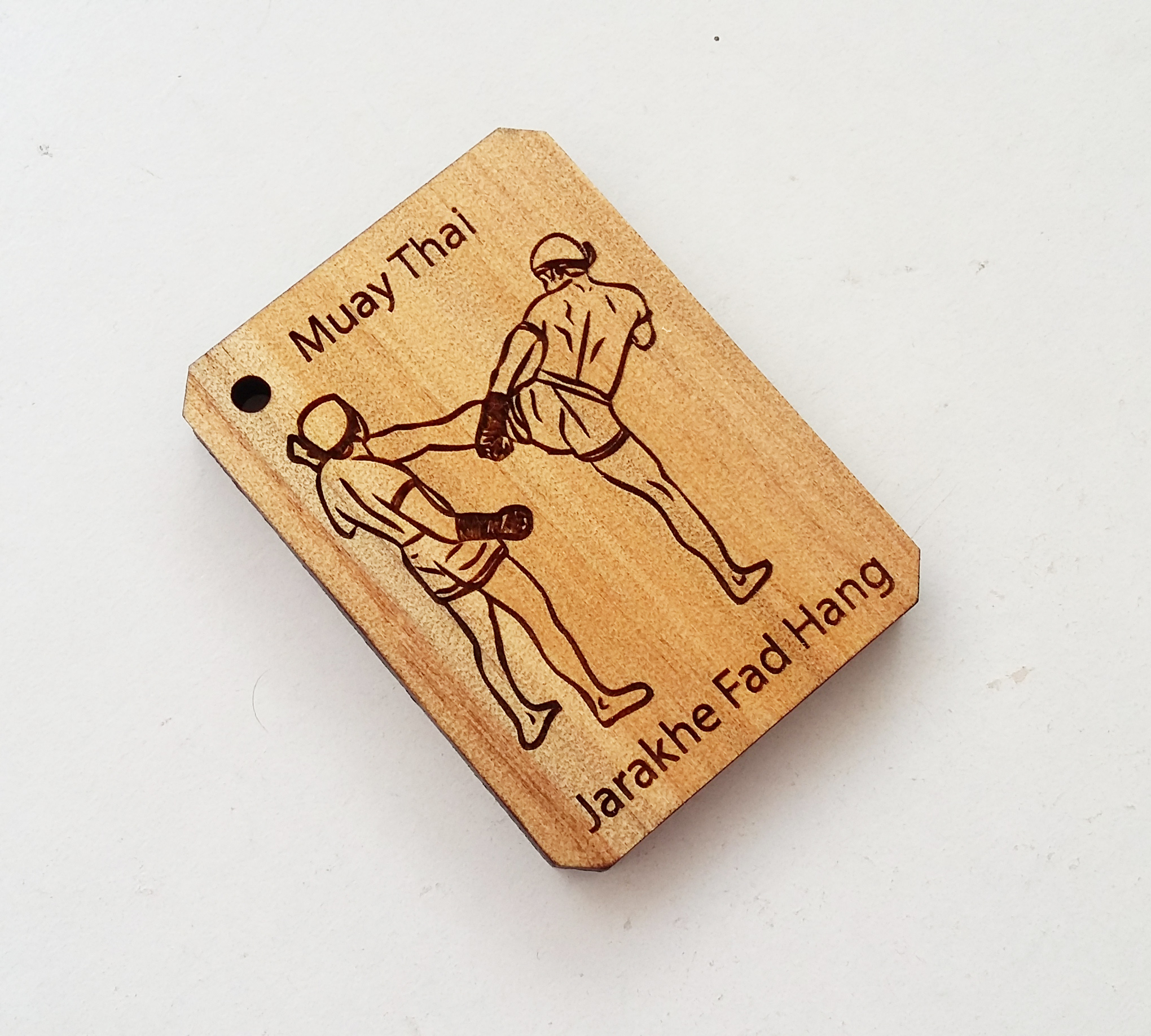 พวงกุญแจไม้แกะสลัก แม่ไม้มวยไทย-จระเข้ฟาดหาง