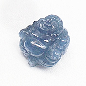 Natural Sapphire HappY Buddha carving พระสังกระจายน์ แกะสลัก จากพลอยไทย หนัก 19.69 กะรัต สีน้ำเงินสวย ไม่ติดดำ แกะสลักสวย งานดี ฝีมือประณีต