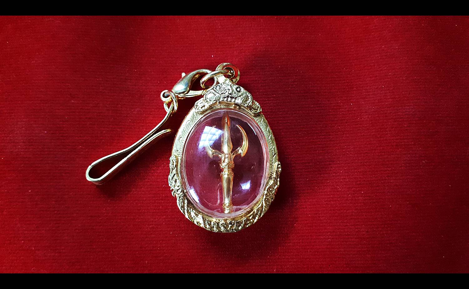 วชิราวุธ เนื้อชุบทอง (ขนาด3เซนติเมตร) ที่สุดแห่งผู้ปกครองสวรรค์ (เข้าพิธี เพชราวุธวันที่ 24 มกราคม 2558 วัดท่าขนุน)