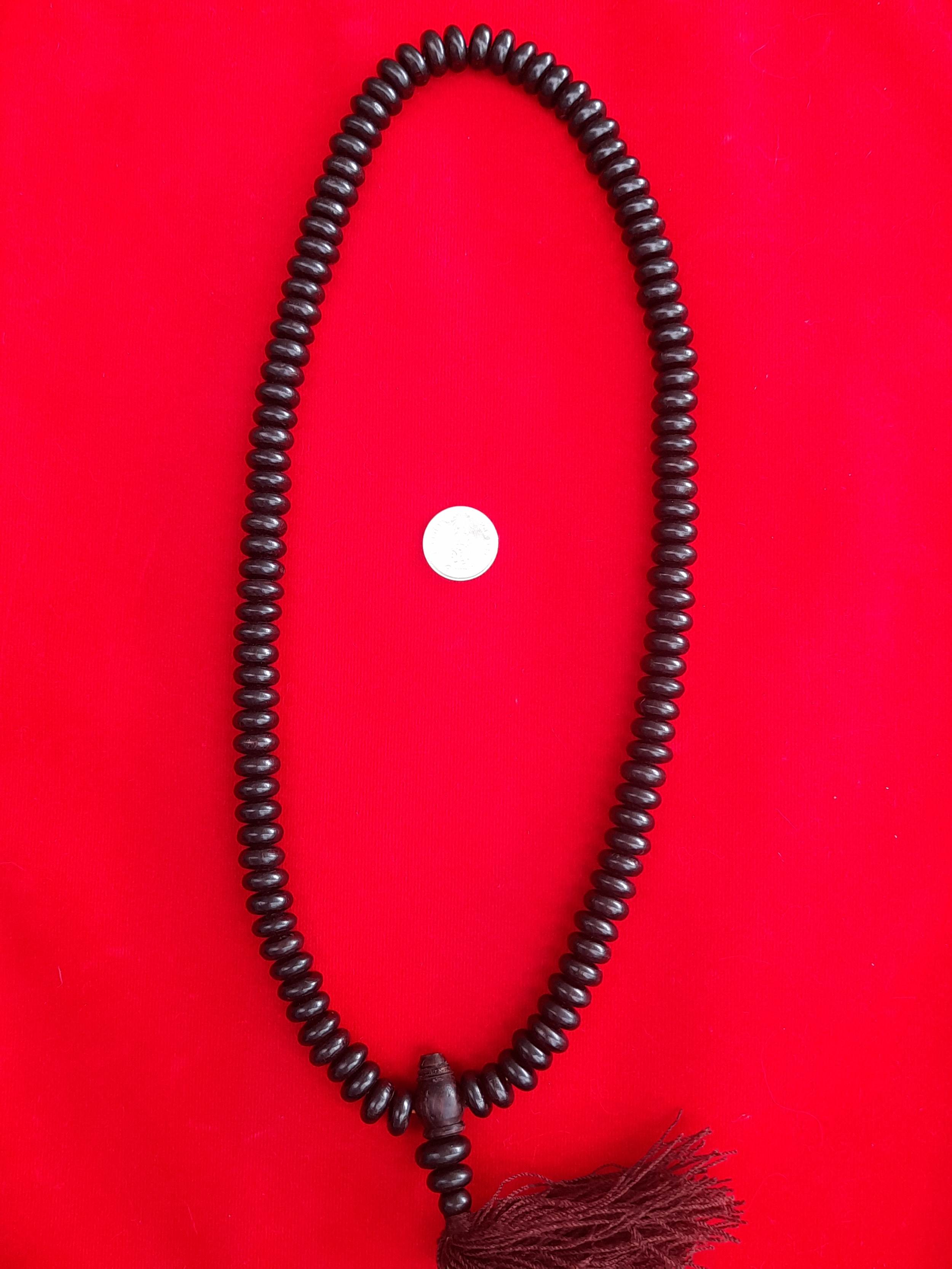 ประคำ 108 เม็ด (เม็ดวงรี) เนื้อแก่นไม้มะขามโปร่งฟ้า ยืนต้นตายพราย (ตายเองโดยแบบธรรมชาติ อายุ ไม่ต่ำกว่า300ปี) #รับประกันแท้ #รับประกันแท้