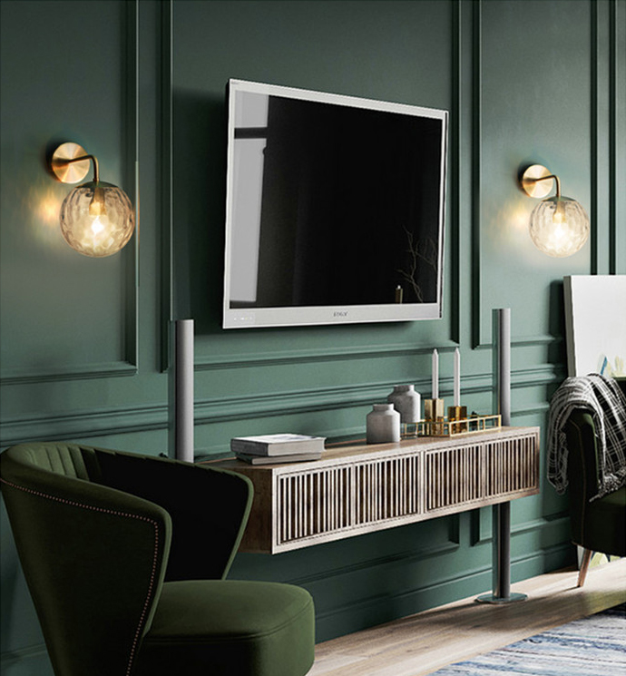 โคมไฟติดผนังแก้วทรงกลมก้านสีทองเหลือง [GB15]