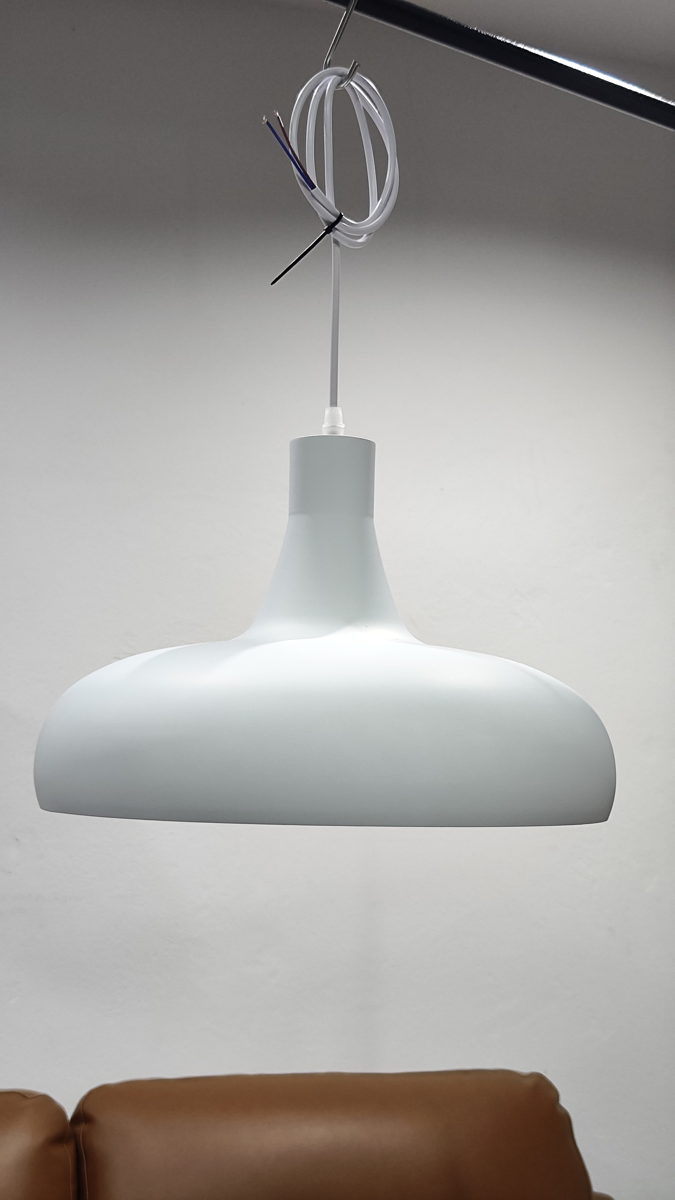 โคมไฟแขวนเพดานสไตล์โมเดิร์น กว้าง 37cm [KMQ020-A-37]