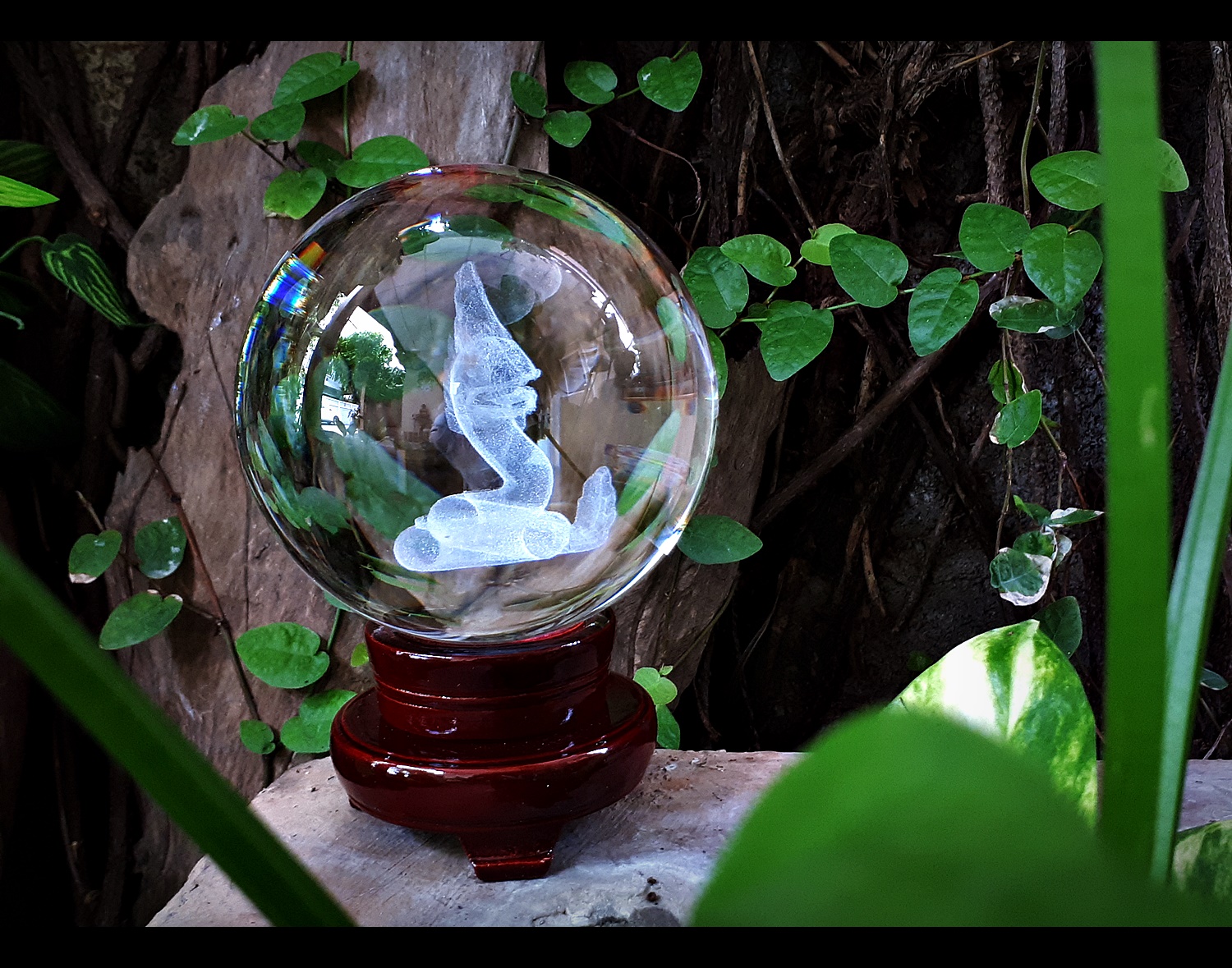 ลูกแก้ว ลาย พญานาค 3มิติ ขนาด 10ซม (4นิ้ว) 15ซม (6นิ้ว) และ 20ซม (8นิ้ว) พร้อมฐานตั้งรองไม้ หมุนรอบด้านได้