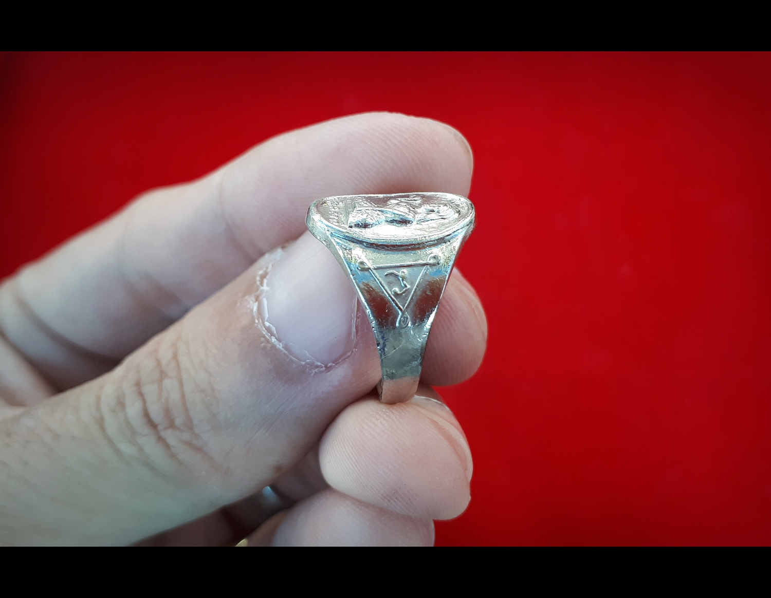 แหวนนางกวัก มีอานุภาพ กวักเงิน ทรัพย์ คน เมตตามหานิยม ป้องกันอสรพิษ เขี้ยวงา หลวงพ่อเอก (เดิมอยู่วัดเขาแร่) เขาธัมมสรณ์