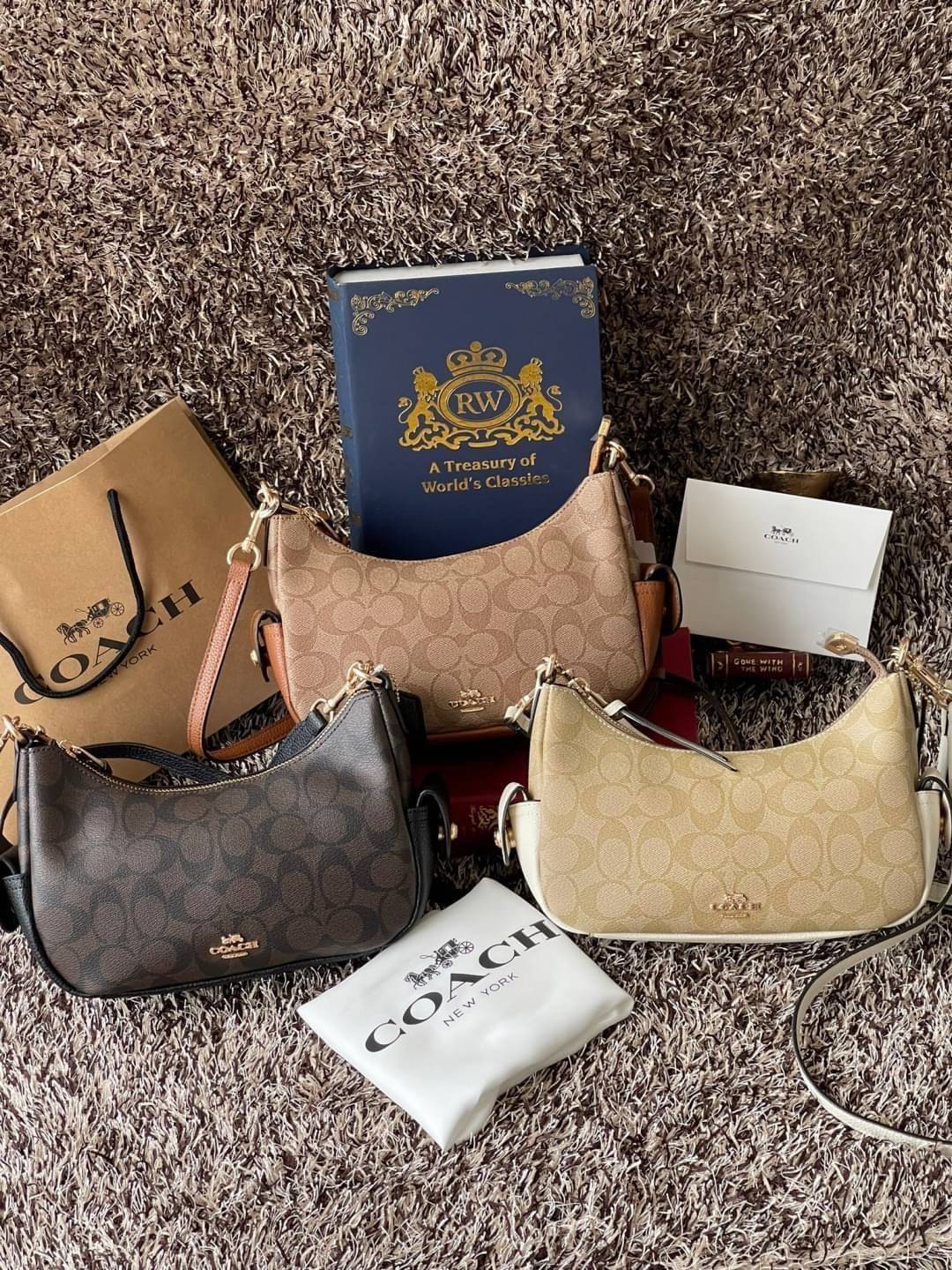 Coach Pennie Shoulder Bag 25 (แอดไลน์ก่อนสั่งซื้อ)