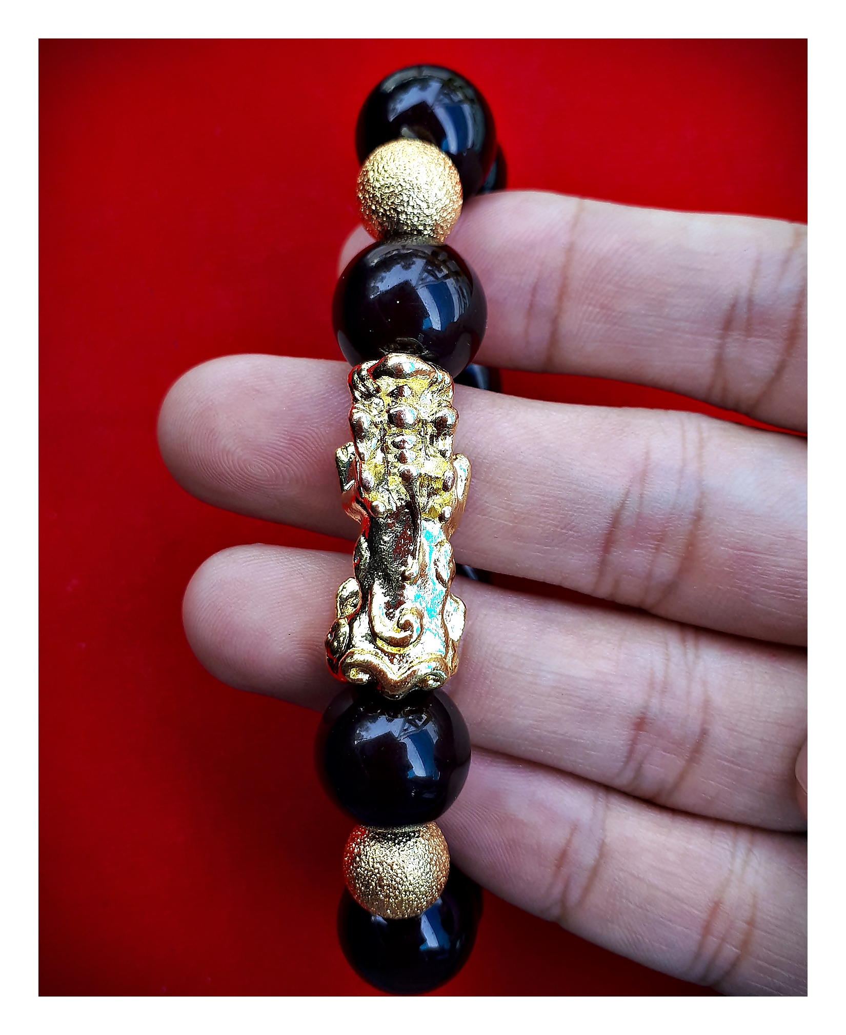 สร้อยข้อมือ ปี่เซียะ (ผีซิว) (Pi Xiu) หัวโลหะชุบทอง หินดำ 14มิล (ขายปลีก ขายส่ง)