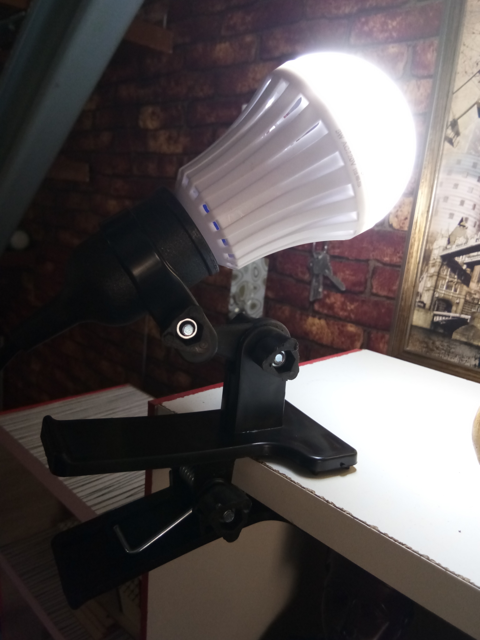 ชุดโคมใส่หลอดไฟแบบหนีบมีขั้วพร้อมสายไฟ