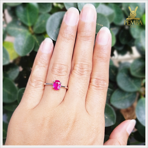 แหวนพลอยทับทิม เงินแท้ ชุบทองคำขาว สีชมพูหวานๆ แหวนพลอยแท้