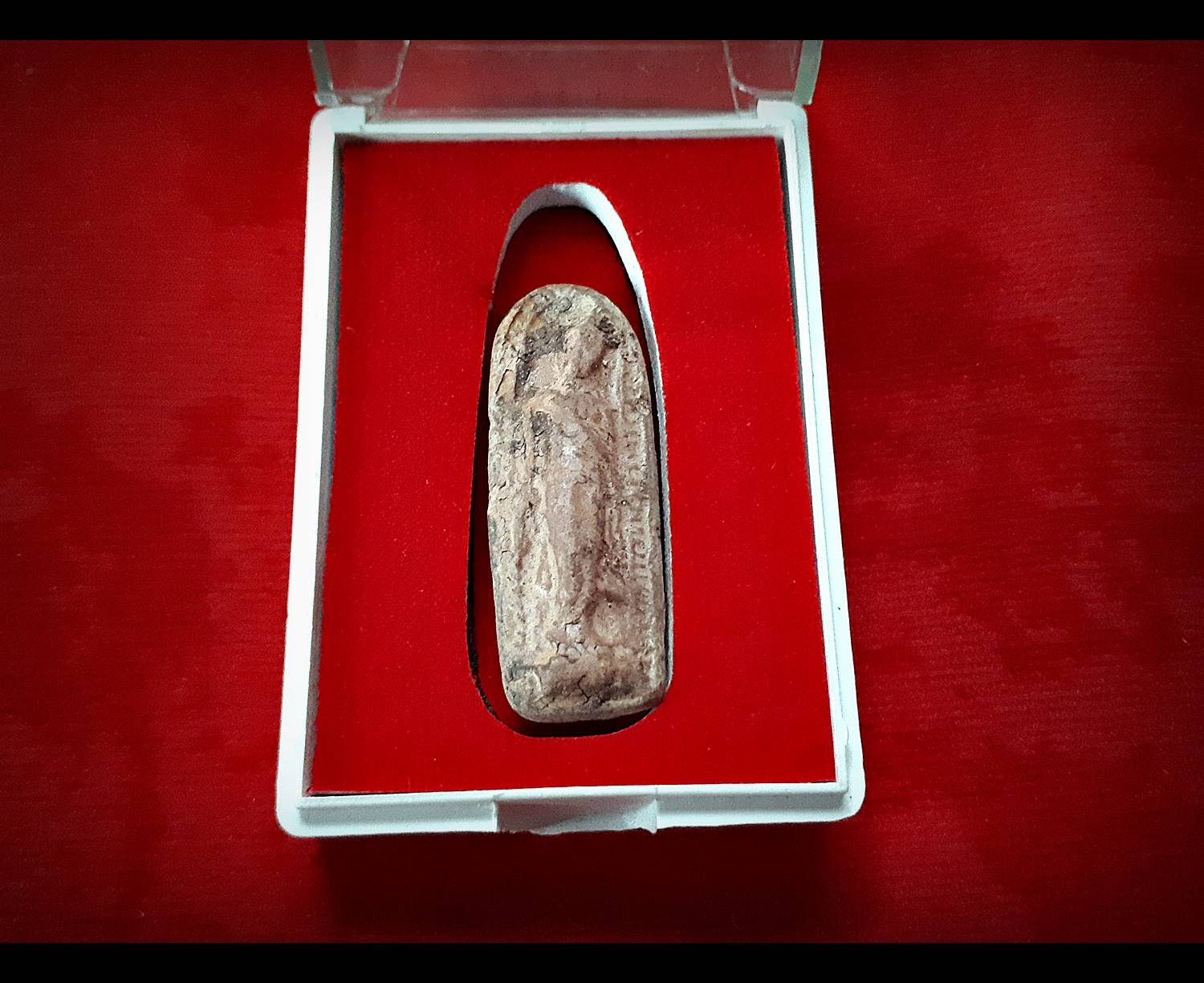 พระลีลา วัดอารีทวีนาราม(วัดหนองอีดุก) เนื้อดิน(พระกรุ กรุแตก) ทัน หลวงพ่อกวย วัดโฆสิตาราม(วัดบ้านแค) ปลุกเสก ปี2515 (#รับประกันแท้)