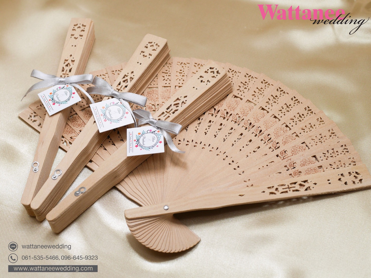 ของชำร่วยพัดไม้