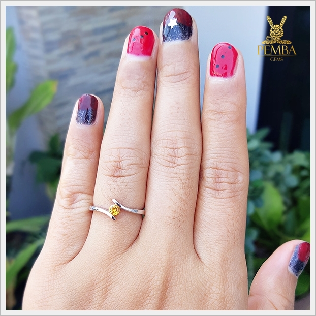 แหวนบุษราคัมแท้ สีเหลืองทองสวยใสไฟดี เงินแท้ ชุบทองคำขาว แหวนพลอยแท้