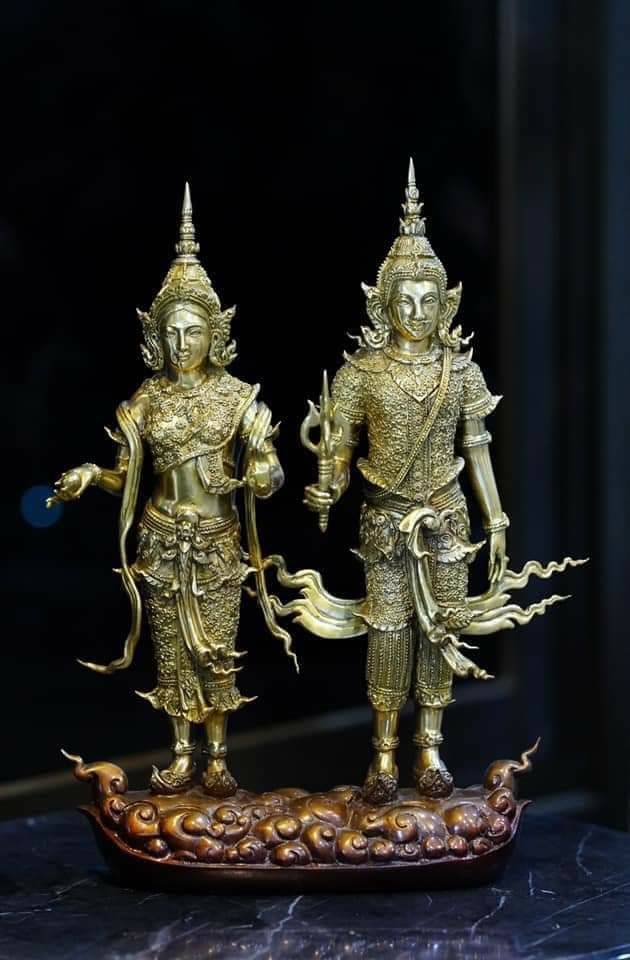 รูปหล่อ ท่านปู่พระอินทร์-ท่านย่า เนื้อทองเหลือง (ขนาดหน้าตัก9นิ้ว สูง13นิ้ว โค็ด หมายเลข55 จัดสร้าง80องค์ ) ปี2563 #รับประกันแท้ - หลวงพ่อเล็ก วัดท่าขนุน