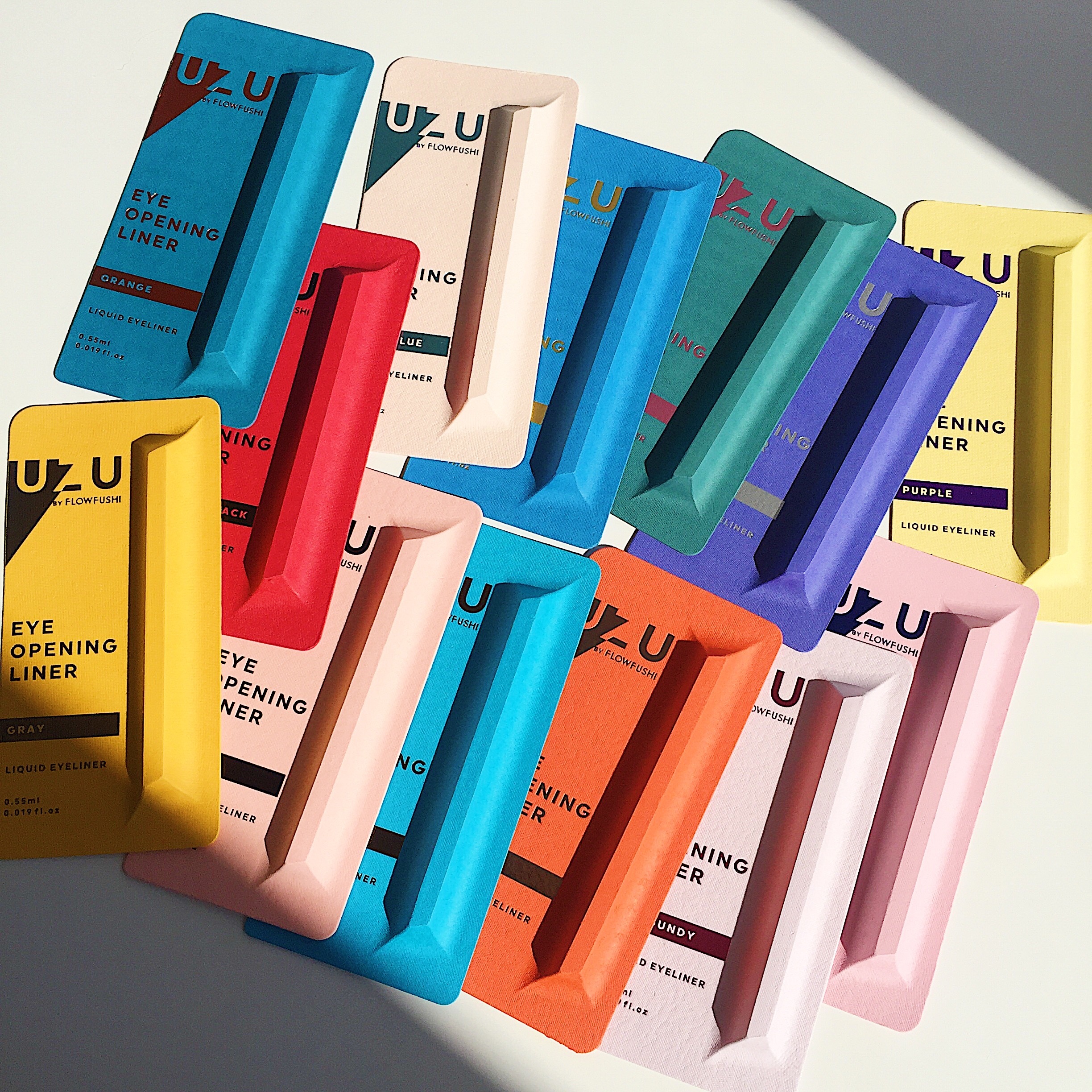 Uzu Eye Opening Liner #Black ใหม่ล่าสุดจาก Flow Fushi เทคโนโลยีใหม่แบบ WP Film เป็นเนื้อฟิล์มที่เกาะแน่น กันน้ำ แต่ล้างออกได้ด้วยน้ำอุ่น และขนแปรงพิถีพิถันที่นุ่มสุดๆ จาก Yamato Takumi