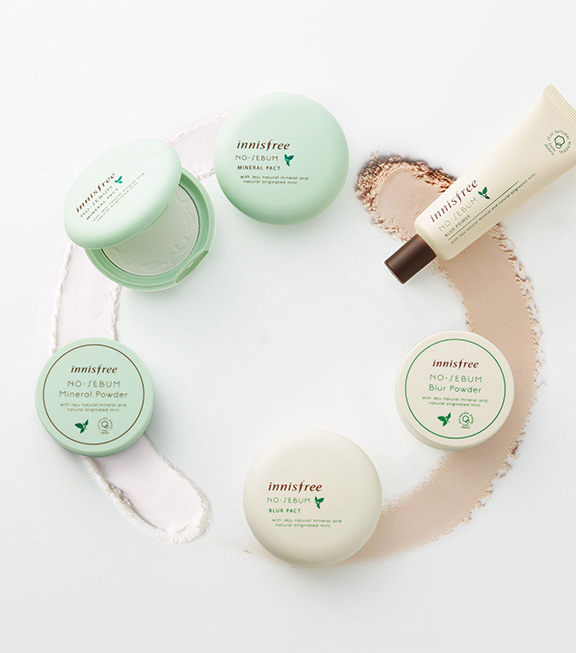 (ขายส่ง 290.-) Innisfree No Sebum Blur Pact 8.5g แป้งอัดแข็งสีเนื้อ ช่วยเบลอรูขุมขน และคุมมัน ให้สีผิวดูเนียนสม่ำเสมอ ปกปิดรูขุมขนได้ดี