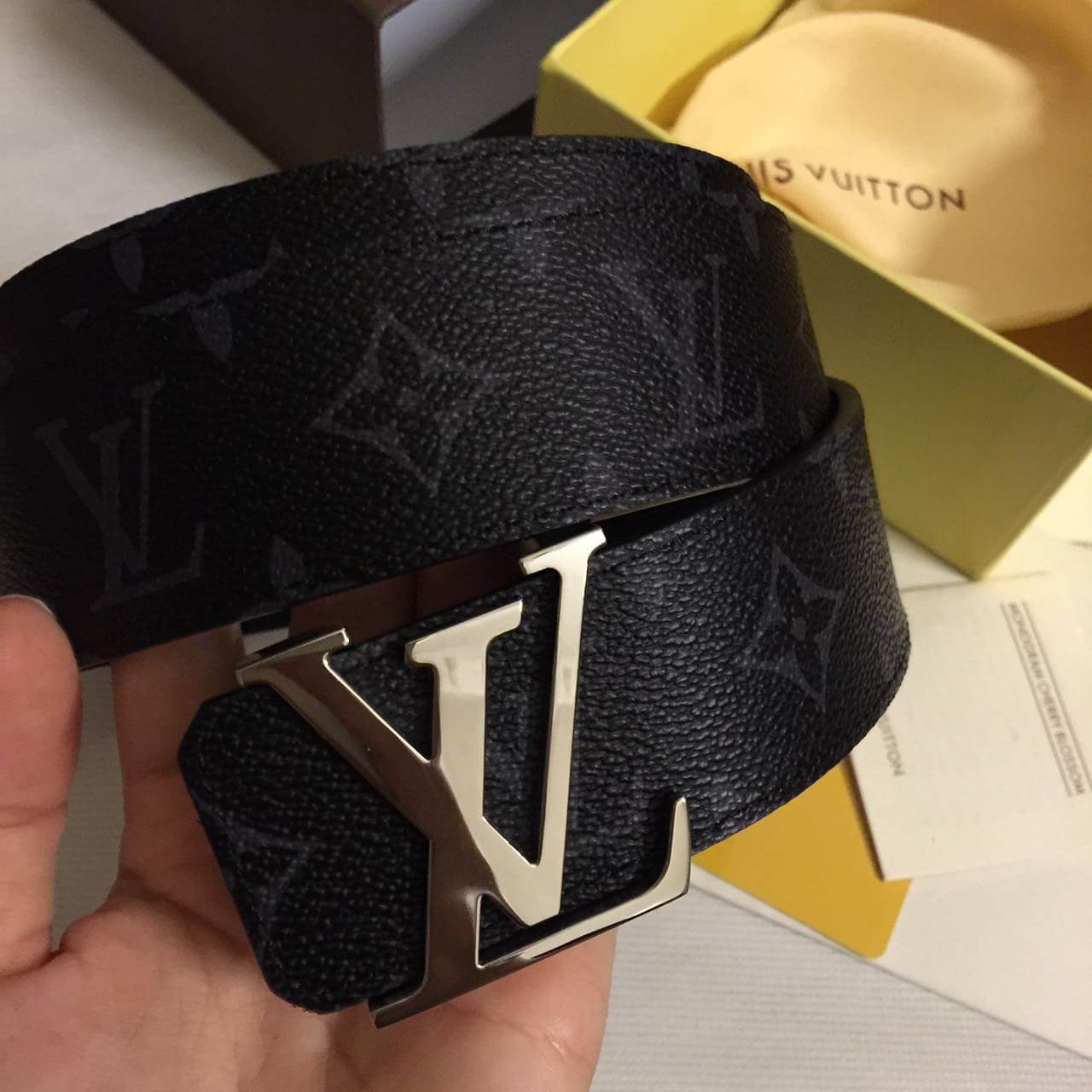 พร้อมส่ง เข็มขัด l belt monogram สีเทา