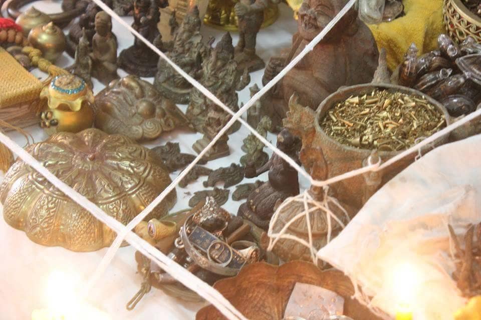 งั่งตาแดง ร่ำรวยมหาเสน่ห์ หลวงพ่อเมียน