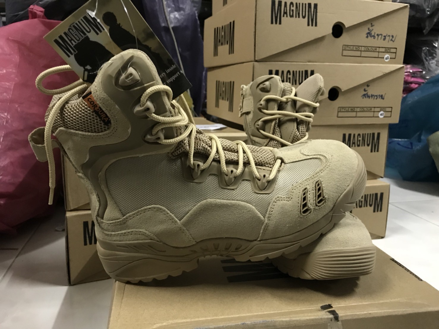 รองเท้า Magnum ข้อยาว (K1000)