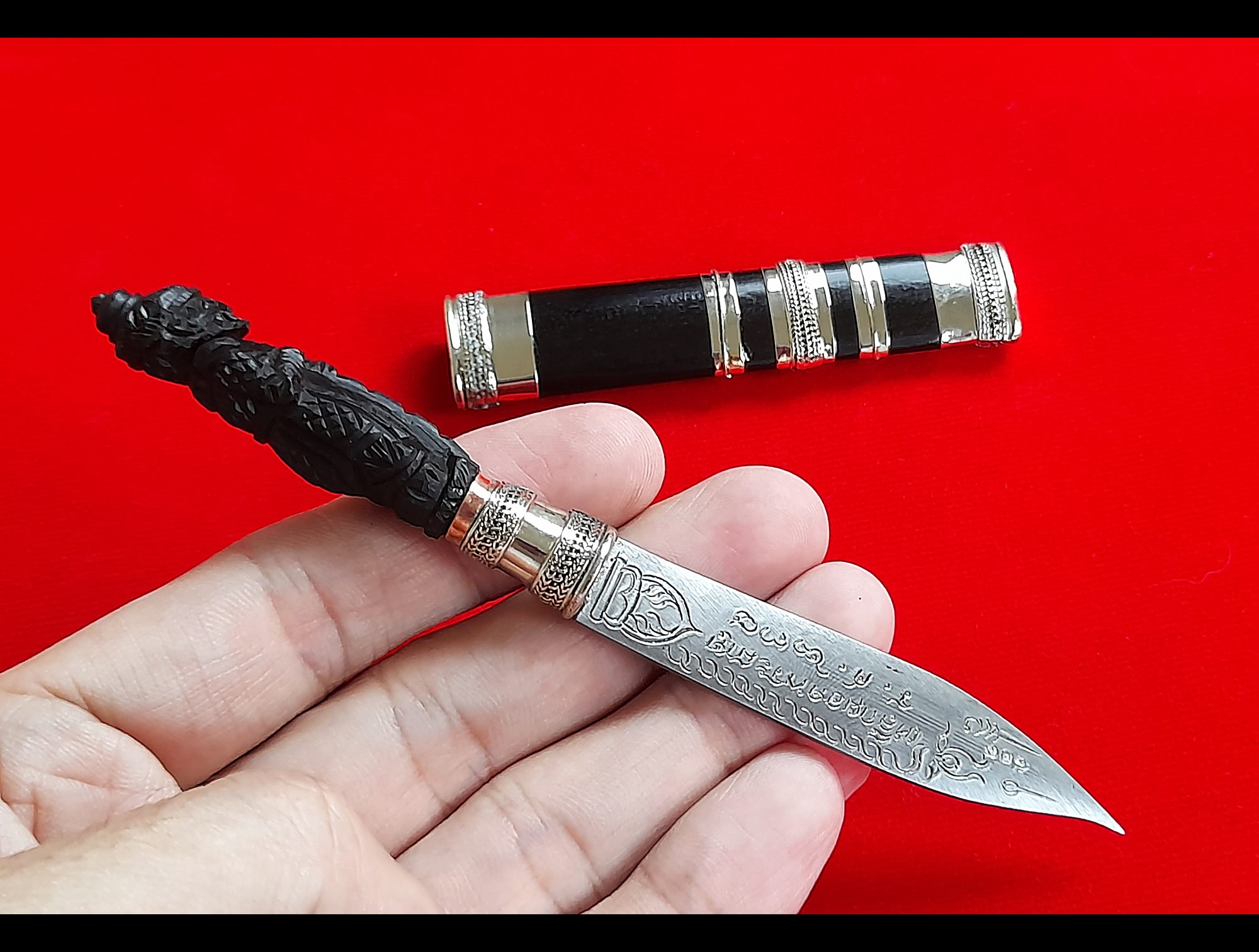 มีดหมอ (ตีจากเหล็กยอดพระธาตุ) ด้ามหัวท้าวเวสสุวรรณ เข้าพิธีปลุกเสก 3ปี