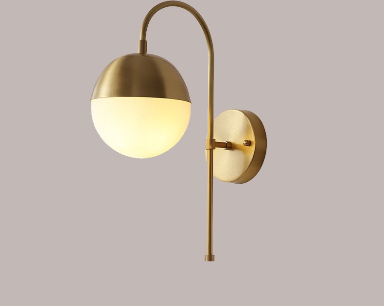 โคมไฟติดผนังเหล็กสีทองทรงโค้งตัว U โป๊ะโคมทรงกลมทูโทนสีขาวทอง 15cm [DJJ-D6005]