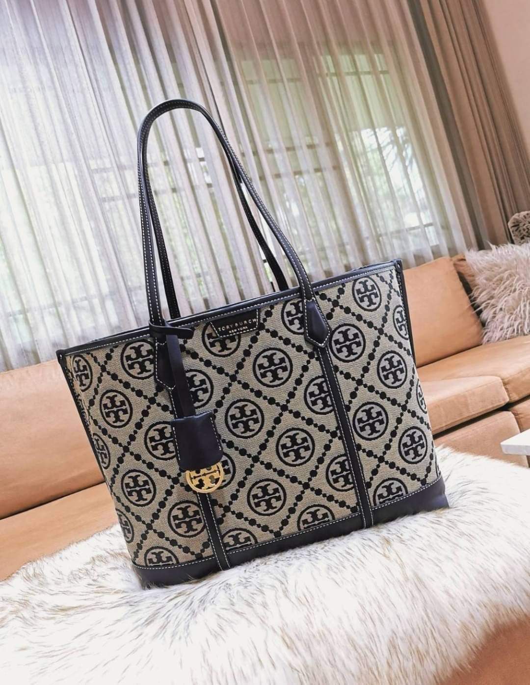 TORY BURCH FACTORY MONOGRAM JACQUARD LARGE TOTE BAG (L) (แอดไลน์ก่อนสั่งซื้อ)