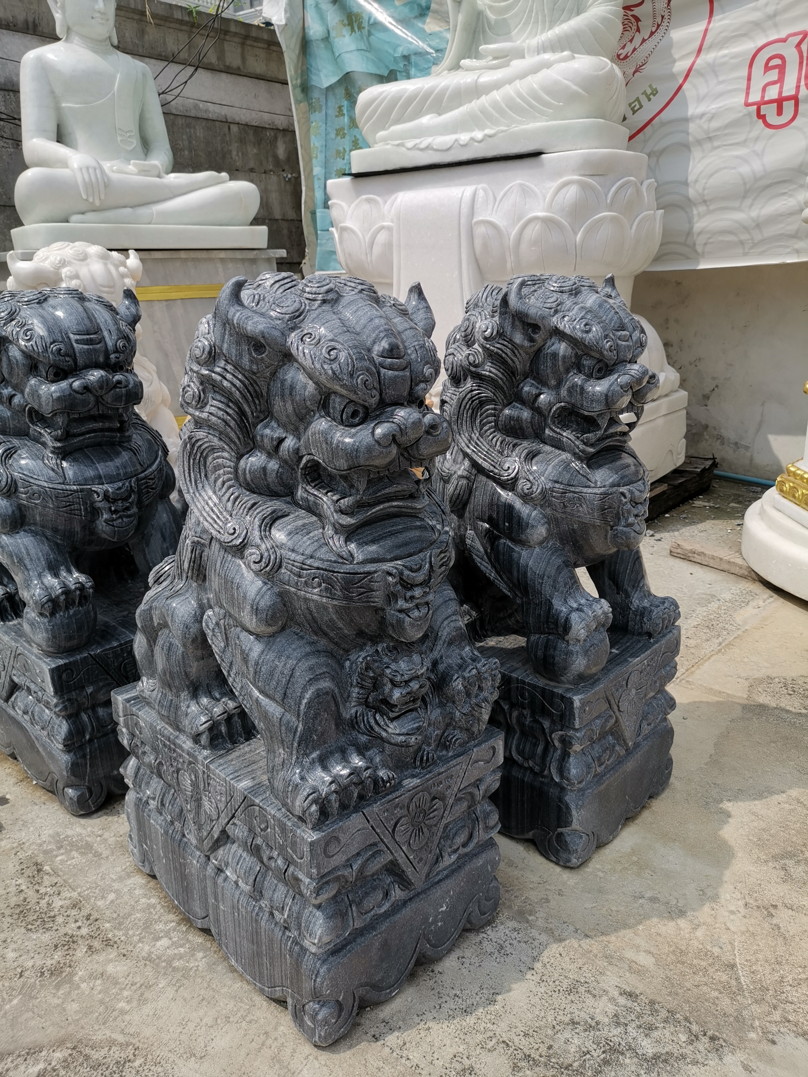 สิงโตหินอ่อนสีดำ ขนาด สูง 80 ซม