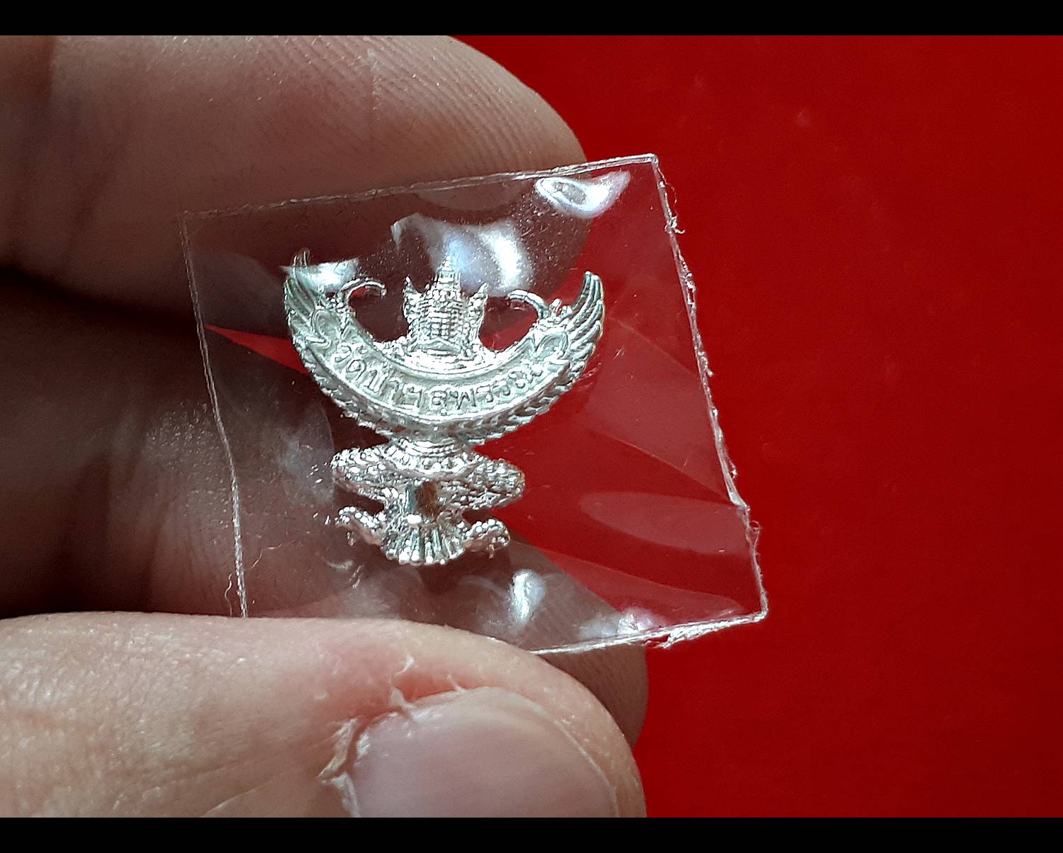 พญาครุฑ เนื้อเงินแท้ (ขนาดเล็กห้อยคอ) ปี2557 (หลวงพ่อรวย หลวงพ่อเพิ่ม หลวงพ่อพูน ร่วมปลุกเสก วัดป่าเลไลย์) #รับประกันแท้