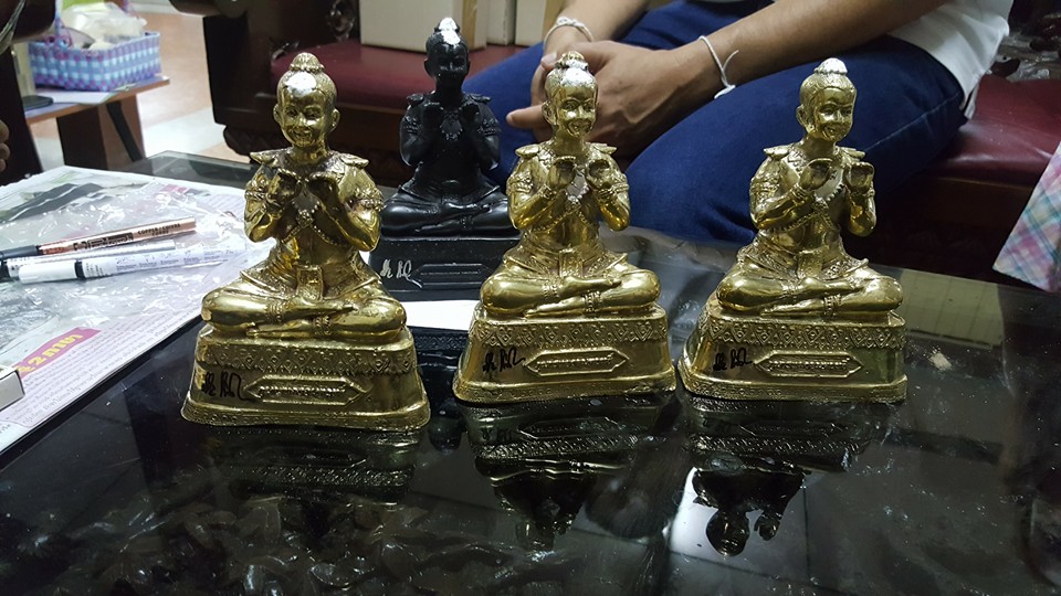 กุมารทอง อมตฤทธิ์ เนื้อทองเหลือง อุดมวลสาร ปี2559 (ขนาดตั้งบูชา หน้าตัก4นิ้ว สูง7นิ้ว) - (หลวงพ่อรักษ์ หลวงปู่ยวง ปลุกเสก)