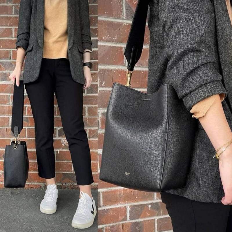 CELINE TRIOMPHE BUCKET BAG VIP GIFT WITH PURCHASE (GWP) (แอดไลน์ก่อนสั่งซื้อ)