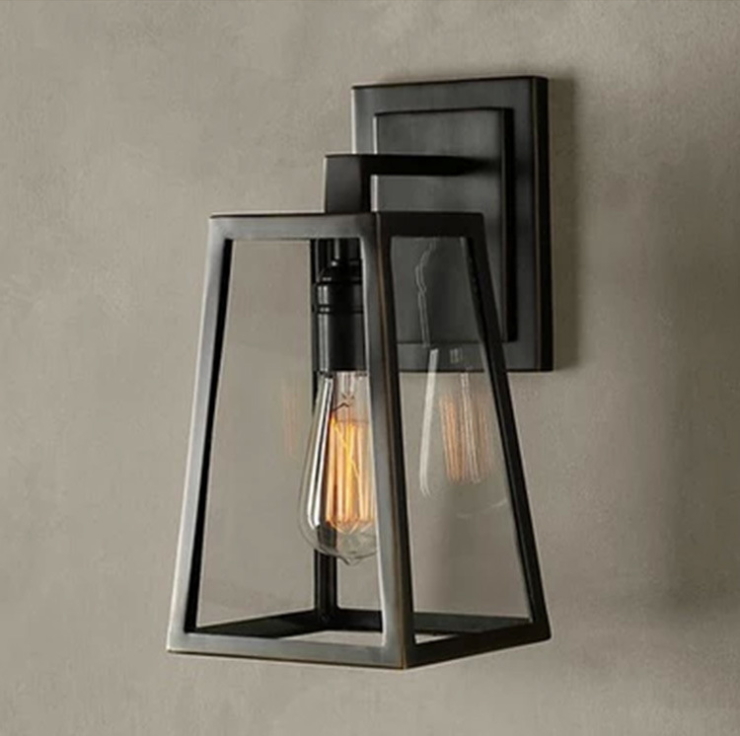 โคมไฟติดผนังทรงกล่องสี่เหลี่ยม