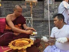 พระกริ่ง ทรงเครื่อง จักรพรรดิ ล้านนา รุ่นแรก เนื้อนวะโลหะ แก่ทองคำ ปี2559 #รับประกันแท้